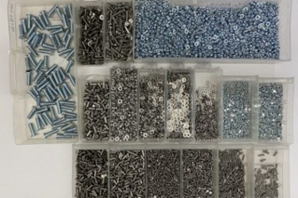 Einpressbefestiger für Aluminium-Frontplatten und Gehäuse – Systeme, Einsatzbereiche und Konstruktionshinweise